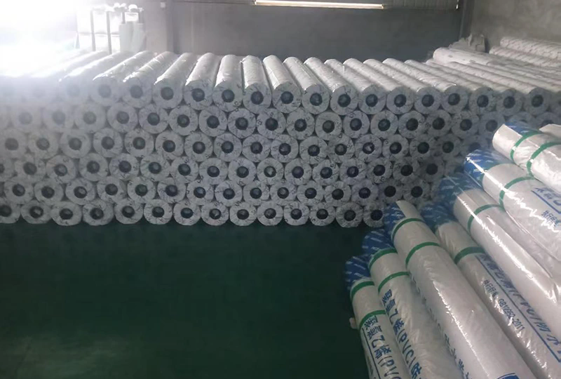 Comment une ligne de production de panneaux imperméables améliore-t-elle l’efficacité et la qualité des matériaux de construction modernes ?